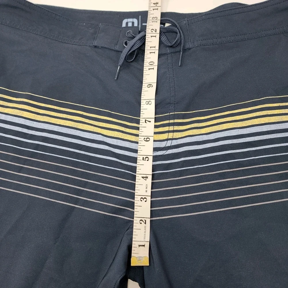 Travis Matthew Board Shorts Mens 40 Multicolored Striped Pockets Swim Surf Beach